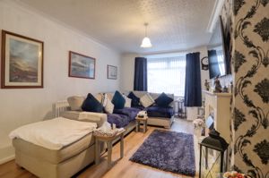 Lounge/Diner- click for photo gallery